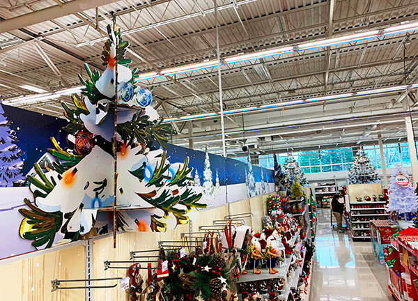 Meijer 2018 Holiday Store Decor 300x216 2x