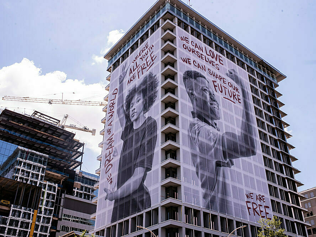 Giant Mesh Promotion | Large Format Banners