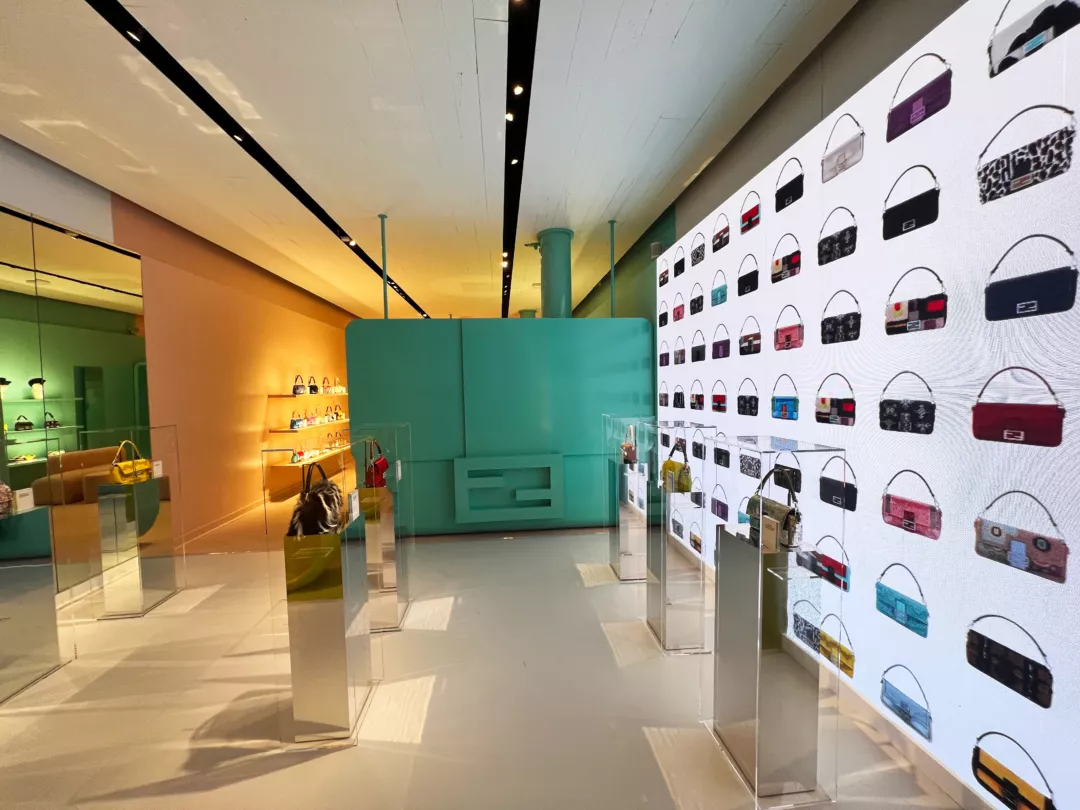 fendi retail display