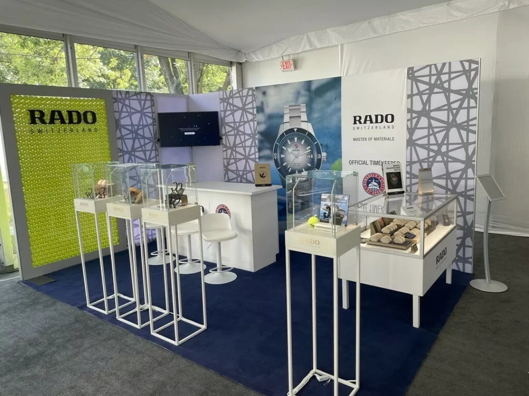 Rado Display Table