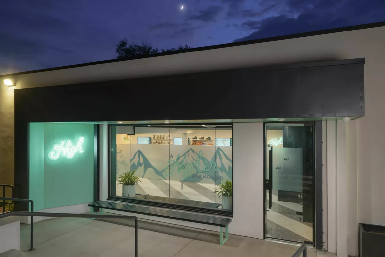 Retail Exterior | Backlit Wall Fixtures