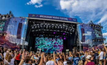 Mesh Stage Backdrop | Custom Outdoor Banners