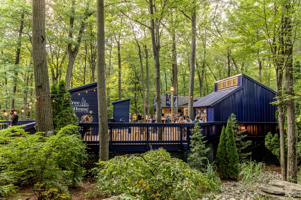Wooden Patio for Business | Custom Reetail Space