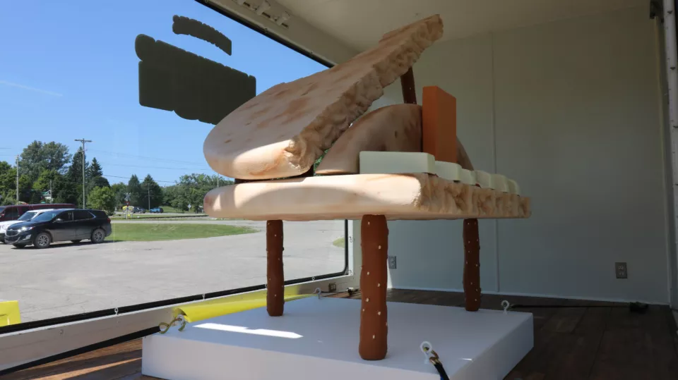 Lunchables Lunch-A-Build This Campaign | Foam Fabrication