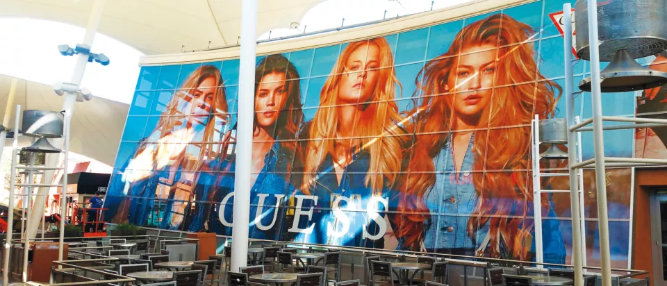 Simon Las Vegas Premium Outlets Windows View Thru