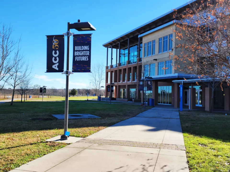 BannerSaver College Campus Pole Banners | Hurricane Resistant Light Pole Banner Brackets