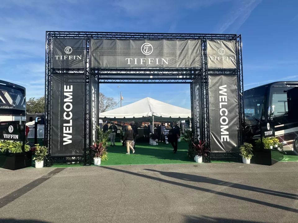 Large Entryway | Truss Welcome Arch