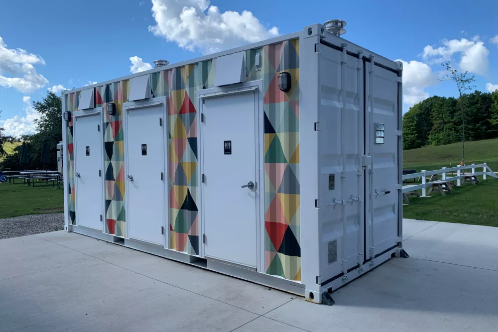 Luxury Mobile Bathrooms | Portable Restrooms for Events