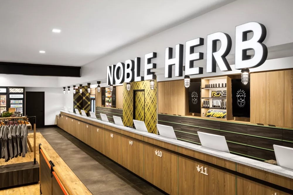 Store Display | Custom Retail Fixtures