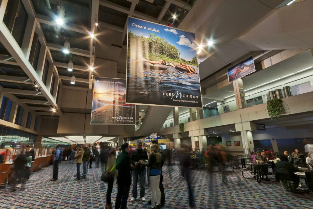 Bannerdrop Automatic Hanging Banner System | Advertisements for Underutilized Space