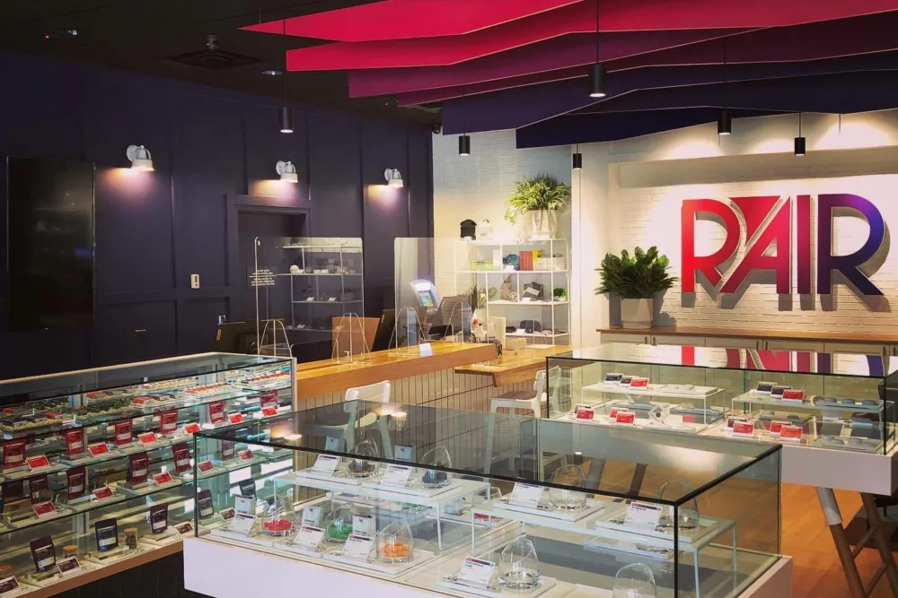 Glass Display Fixtures | Retail Glass Tables