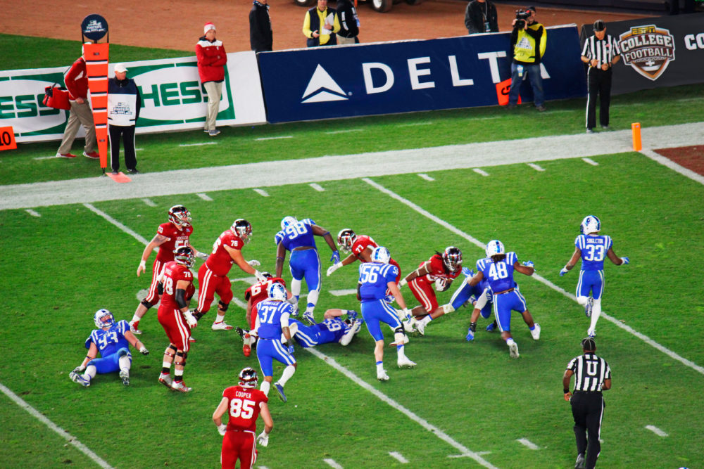 Sideline Signatures New Era Pinstripe Bowl 2015 photo credit Peter Roan 002