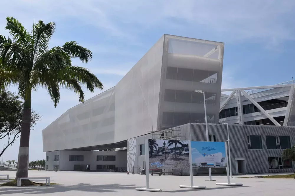 Textile Cladding Building Wrap | Mesh Building Cover