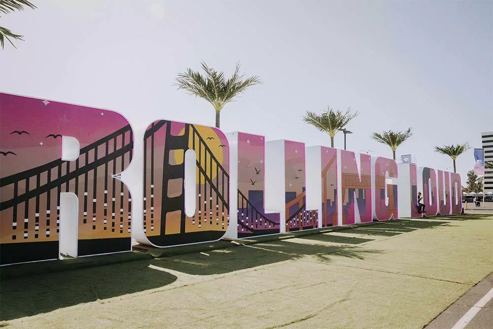 3D Letters with Graphics | Massive 3D Logo