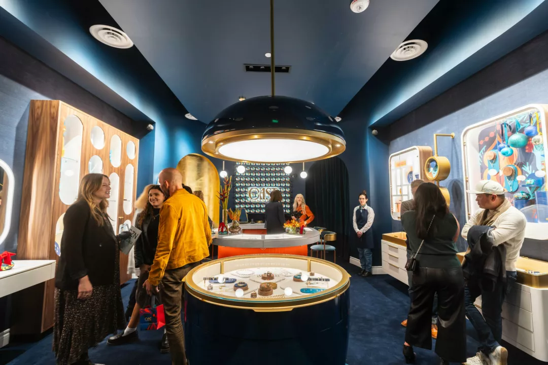 Luxury Retail Interior | Custom Retail Fixtures