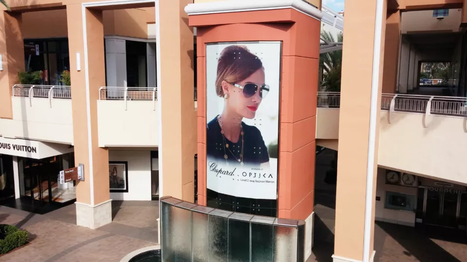 Custom Decals | Unused Mall Space Advertising