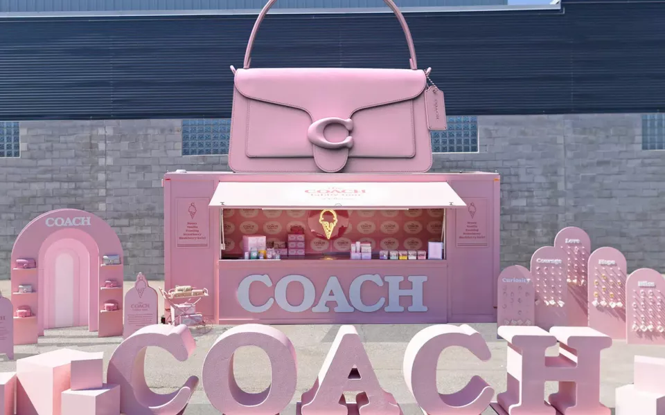 Coach TrailerBox Pop-Up | Foam Fabrication with TrailerBox