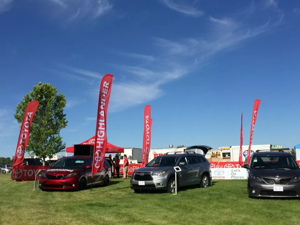 Toyota feather flags